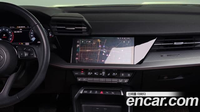 Audi A3 2023 — ფოტო 14/20