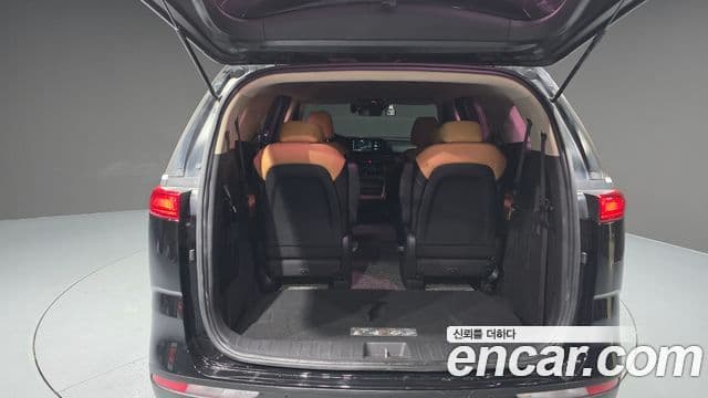 Kia Carnival 2021 — ფოტო 20/20