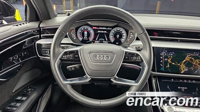 Audi A8 2021 — ფოტო 13/20