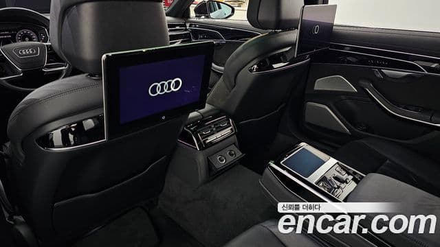 Audi A8 2021 — фото 16 из 20