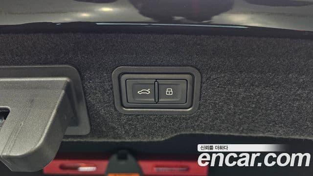 Audi A8 2021 — ფოტო 20/20