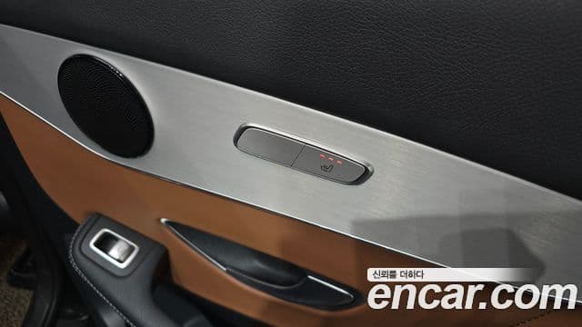 Mercedes-Benz GLC-Class 2021 — Şəkil 18/20