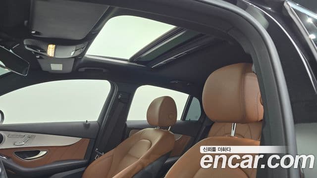 Mercedes-Benz GLC-Class 2021 — Şəkil 19/20