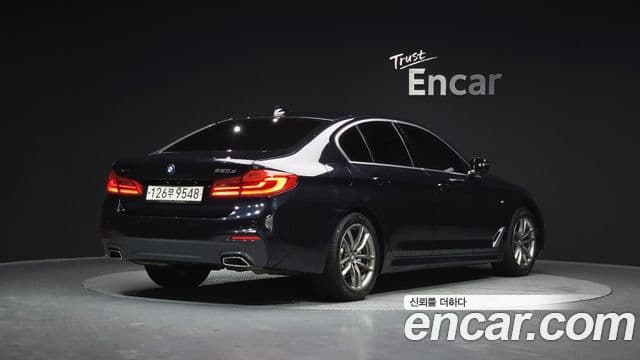BMW 5 Series 2020 — Şəkil 2/20