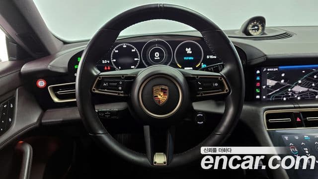 Porsche Taycan 2022 — ფოტო 9/20