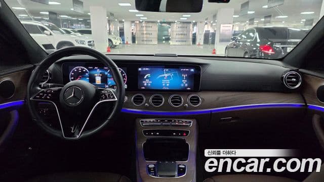 Mercedes-Benz E-Class 2023 — ფოტო 9/17