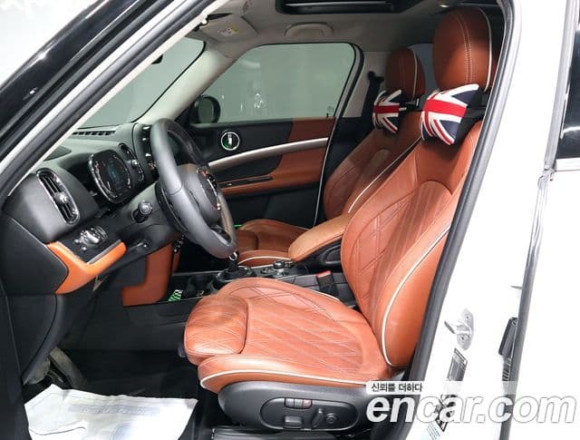 Mini Cooper S Countryman 2024 — фото 9 из 20