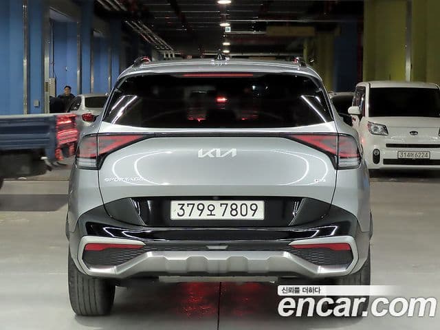 Kia Sportage 2021 — ფოტო 3/20