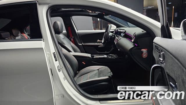 Mercedes-Benz A-Class 2024 — фото 10 из 20