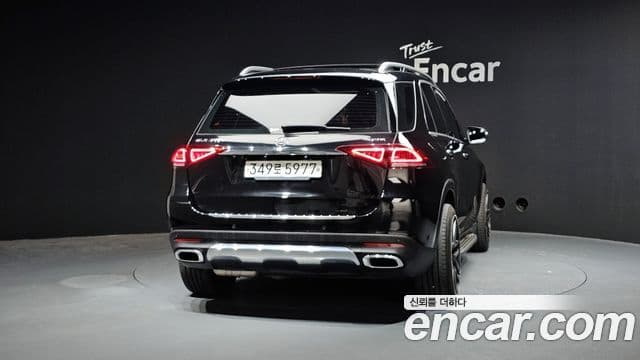 Mercedes-Benz GLE-Class 2020 — ფოტო 4/20