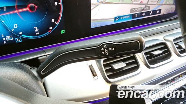 Mercedes-Benz GLE-Class 2020 — ფოტო 9/20
