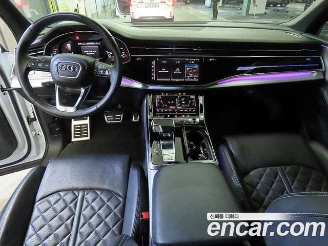 Audi Q7 2022 — Şəkil 9/20