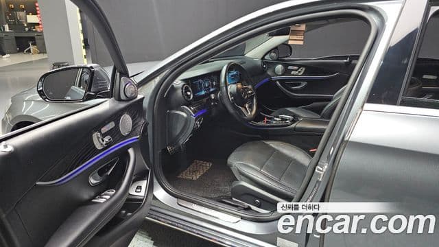 Mercedes-Benz E-Class 2019 — Şəkil 10/20
