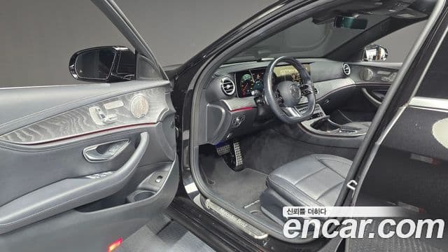 Mercedes-Benz E-Class 2022 — Şəkil 11/20