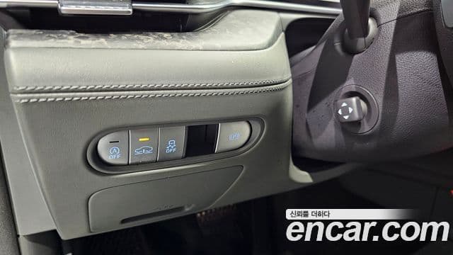 Genesis G90 2023 — ფოტო 13/20