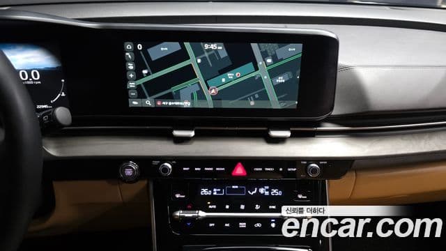 Kia Carnival 2023 — ფოტო 14/20