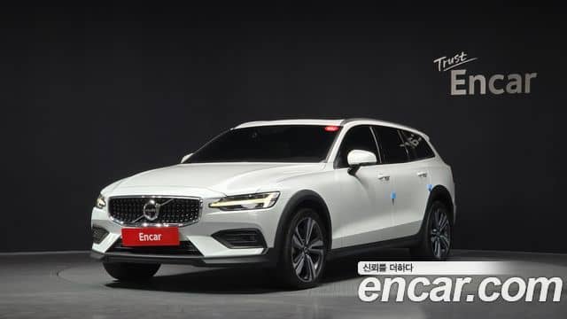 Volvo V60 Cross Country, 2021