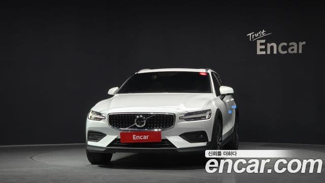 Volvo V60 Cross Country 2021 — Şəkil 3/20