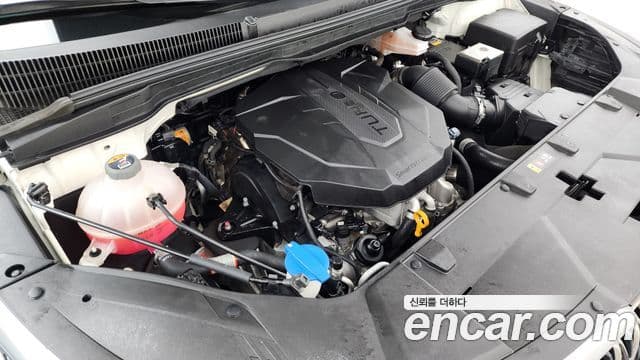 Kia Carnival 2022 — ფოტო 6/20