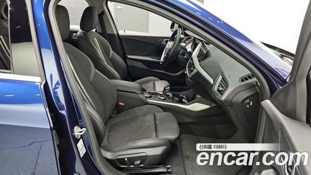 BMW 1 Series 2020 — ფოტო 18/20