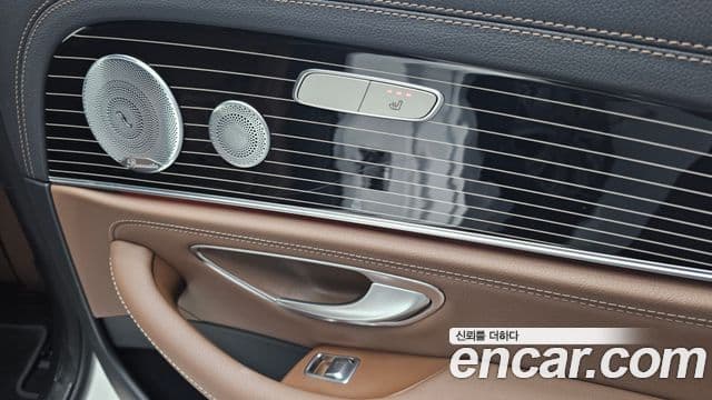 Mercedes-Benz E-Class 2021 — ფოტო 9/20