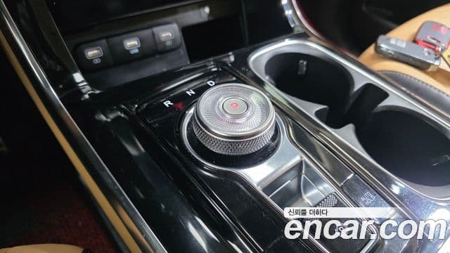Kia Carnival 2021 — Фото 9/20