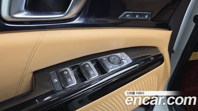 Kia Carnival 2021 — Фото 12/20