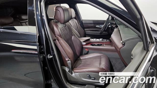 Genesis GV70 2021 — ფოტო 12/20