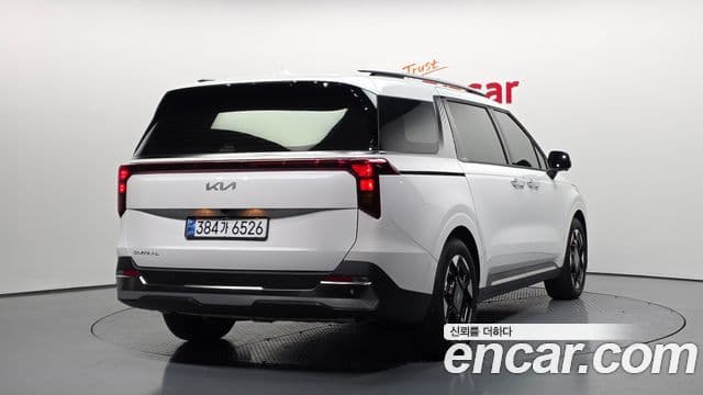 Kia Carnival 2024 — Şəkil 2/20
