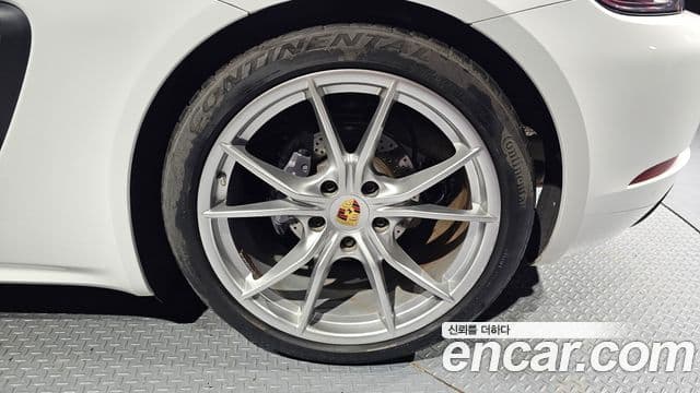 Porsche 718 Boxster 2018 — фото 5 из 20