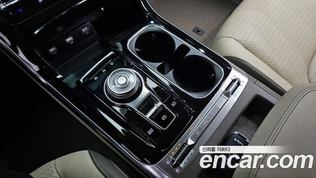 Kia Carnival 2022 — Şəkil 8/20