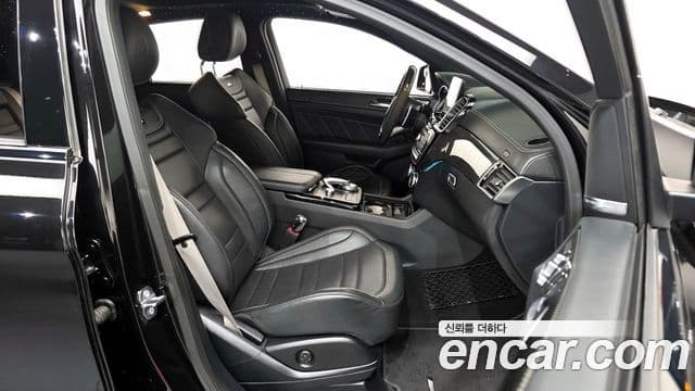 Mercedes-Benz GLE-Class 2019 — Фото 11/20
