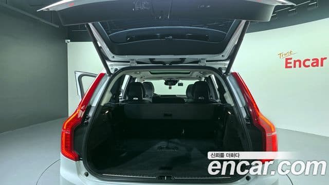 Volvo XC90 2019 — Photo 14/20