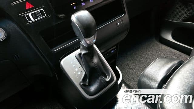 Hyundai Staria 2021 — Şəkil 9/20