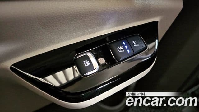 Kia Carnival 2021 — Şəkil 18/20