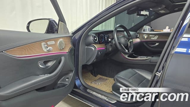 Mercedes-Benz E-Class 2022 — Şəkil 10/20