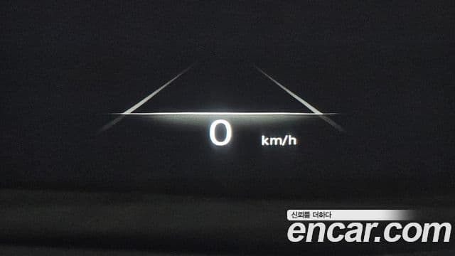 Genesis GV70 2022 — ფოტო 18/20