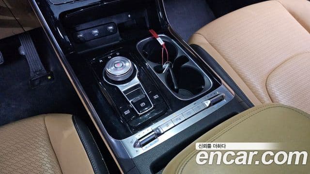 Kia Carnival 2020 — фото 9 из 20