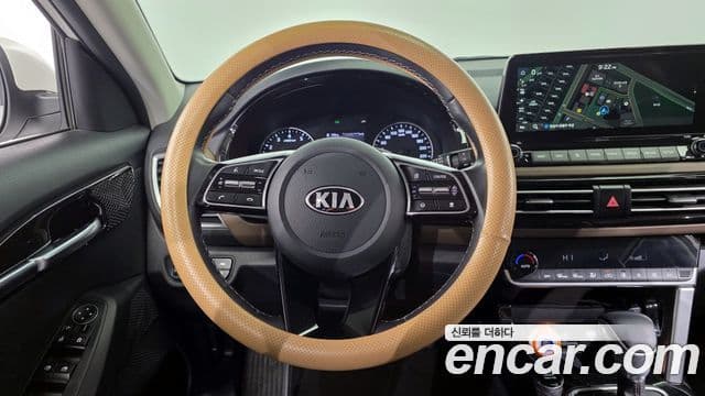 Kia Seltos 2021 — Şəkil 13/20