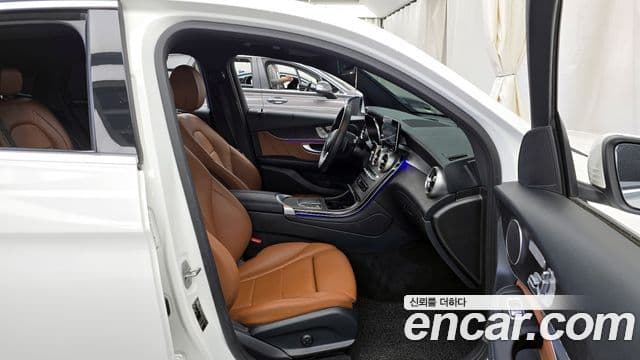 Mercedes-Benz GLC-Class 2021 — ფოტო 11/20