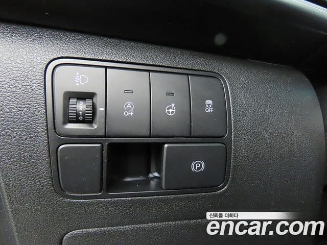 Hyundai Staria 2023 — фото 8 из 20