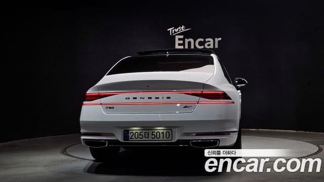Genesis G90 2022 — Photo 17/20