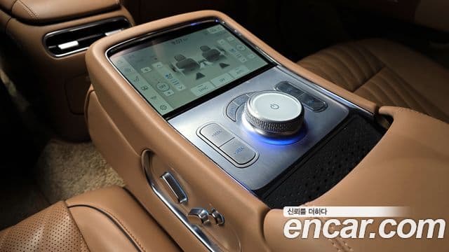Genesis G90 2022 — Photo 19/20