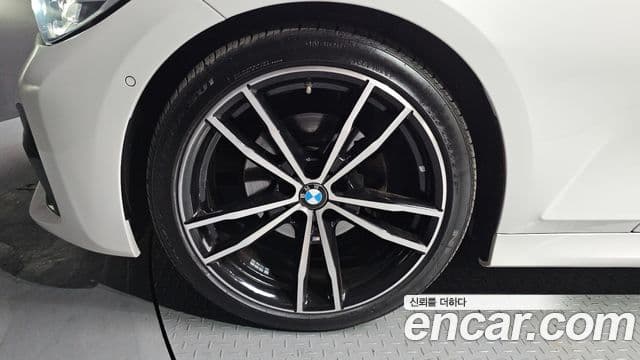BMW 3 Series 2021 — ფოტო 5/20