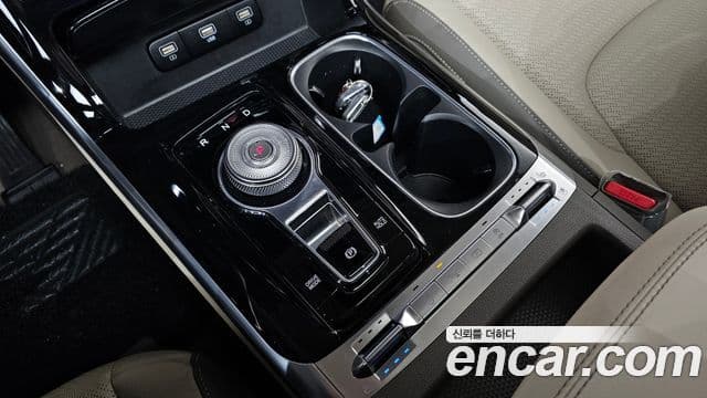 Kia Carnival 2021 — Şəkil 9/20