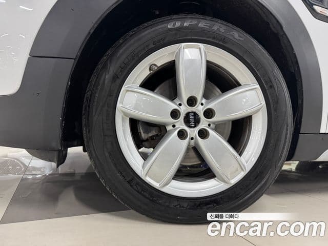 Mini Cooper Countryman 2019 — Şəkil 14/15