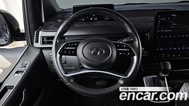 Hyundai Staria 2021 — ფოტო 13/20