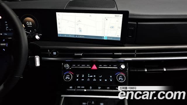 Hyundai Santa Fe 2025 — ფოტო 15/20
