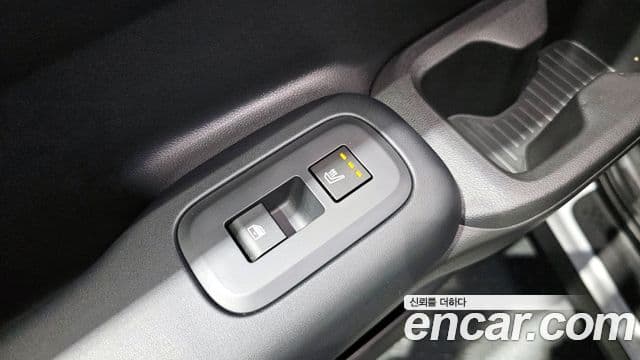 Hyundai Santa Fe 2025 — ფოტო 18/20