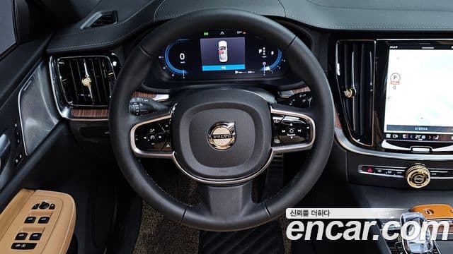 Volvo S60 2024 — ფოტო 13/20